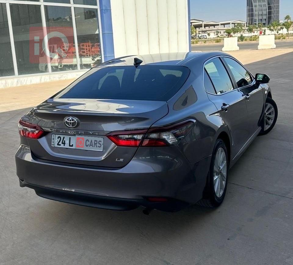 تۆیۆتا کامری